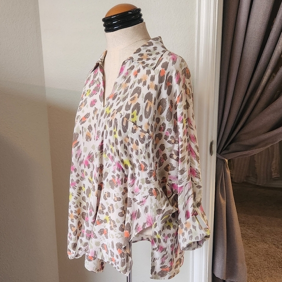 Charlie Jade Silk Blouse ๐ - Picture 3 of 12
